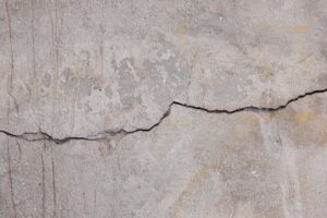 Betonjavítás epoxi ragasztóval